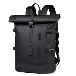 New cross-border casual fashionable high-end business commuting computer backpack with magnetic flap design. Travel double-shoulder bag for men. High-end casual travel backpack for trend and commuting.